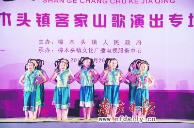 建党90周年手抄报,建党手抄报图片 漂亮 今天,时值庆祝建党90周年之际,我们将关其清的"刘胡兰精神"用文字记下