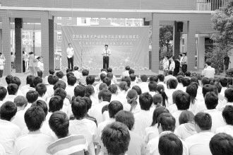 常熟外来人口_常熟理工学院(2)
