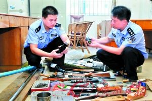 精品装饰店内制贩气枪