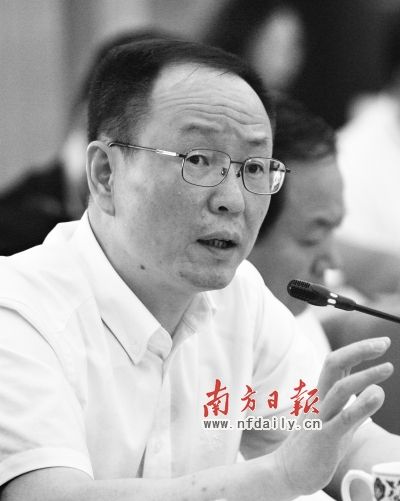 粤电董事长_粤丰集团董事长图片