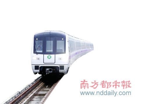 地铁客流旺 深圳再订105列车
