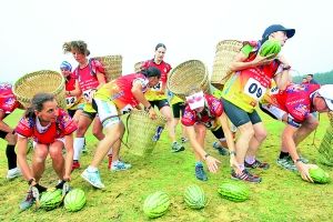 偷菜+野战射击选手观众齐开心