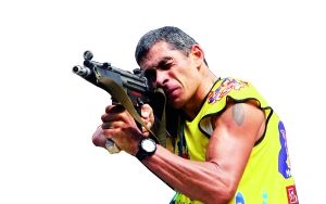 偷菜+野战射击选手观众齐开心