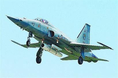 服役36年摔32架竟成空中棺材