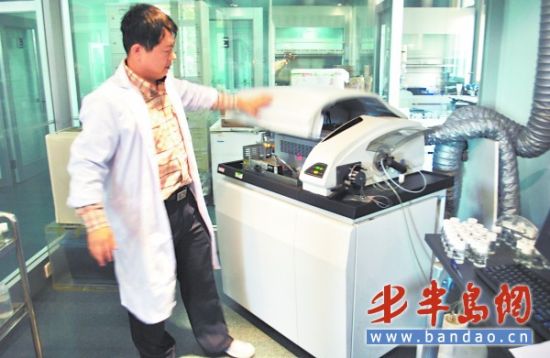走进中科院海洋所实验室 <em>头发</em>测人体<em>微量元素</em>