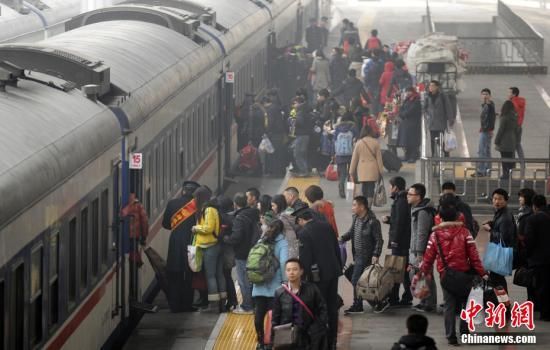 ���˸߷��������̨���������׸���ѩ��ɫԤ��