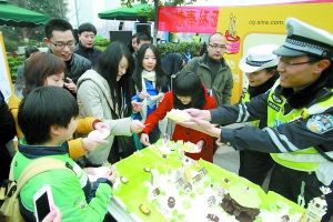 交巡警,两岁生日快乐!