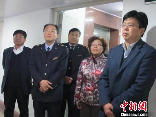 江苏省连云港市召开为侨港资企业服务座谈会
