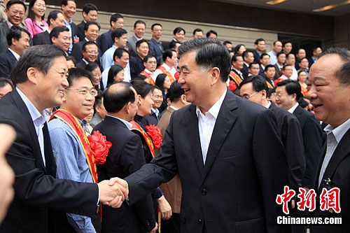 汪洋、朱小丹致敬广东侨务工作者