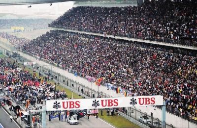 F1大赛观众突破18.5万