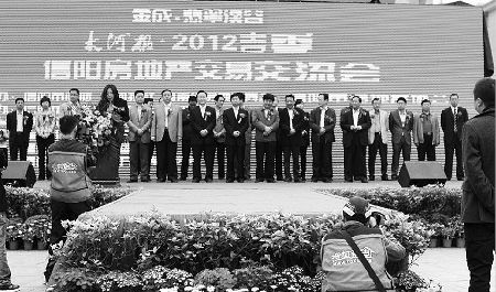 ��ӱ�����������������