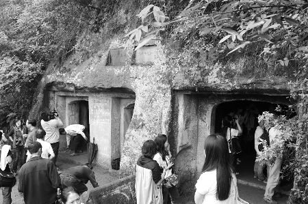 永川南宋崖墓 墓壁刻有“长翅膀的人”_新浪新闻