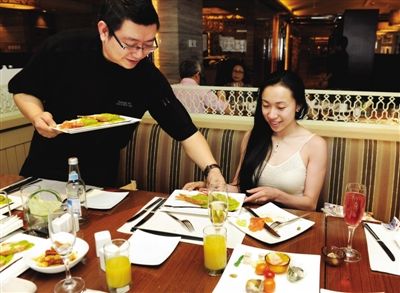 都市喧嚣之地品味“慢餐文化”(1)