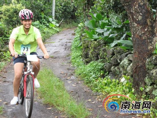 海口体育乡村行走进博学村乡民一起来快乐体育