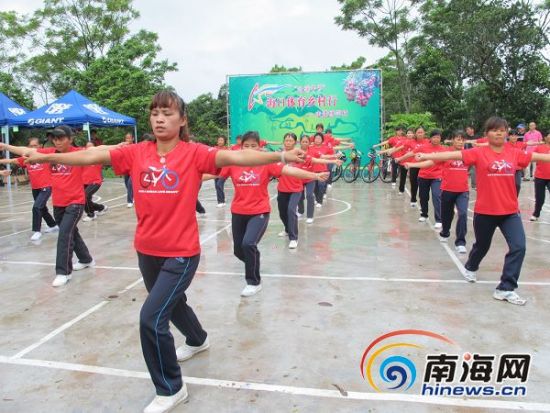 海口体育乡村行走进博学村乡民一起来快乐体育