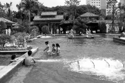 ����-���Ҷ�������һ������Ȧ