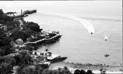 ����-���Ҷ�������һ������Ȧ