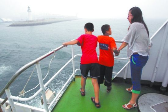 13��������Ů��"��������"����ǰ�������ൺ