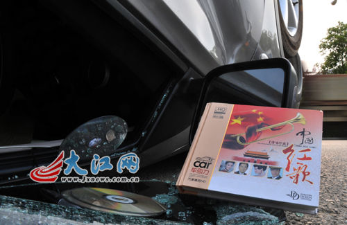 �ϲ������䳵�ٿ���ɣ��ײ�Ľų���