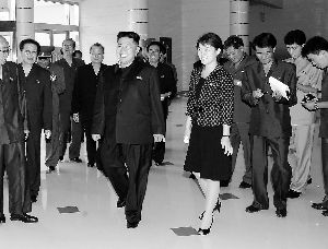 朝鲜第一夫人被拍到拿法国名牌手袋 若为真品