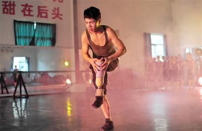 地震肢残男孩三个月练成舞蹈主演