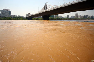 黄河兰州段现今年第二高洪峰 最大流量达3620