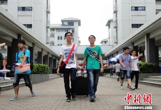 澳门双胞胎兄弟同被保送至南京东南大学热门专