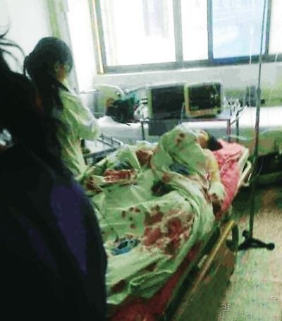 郑州一高校3女生宿舍内被杀