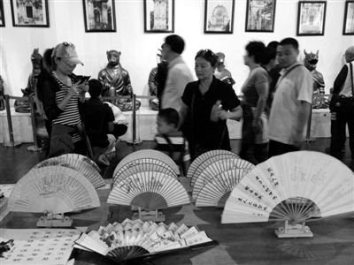 景区纪念品销量飙升价格平稳