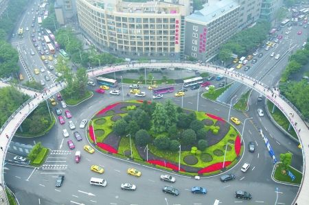 ���Ƕ³����ء�����ŵ������ЧӦ��