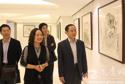 左手画家陆越子荷花写生专题展开展