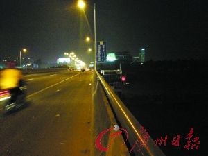 ��ƽͷ�硱һȭ�Ȼ�׹��Ů