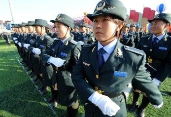 青岛三利集团举行大型军事训练汇演