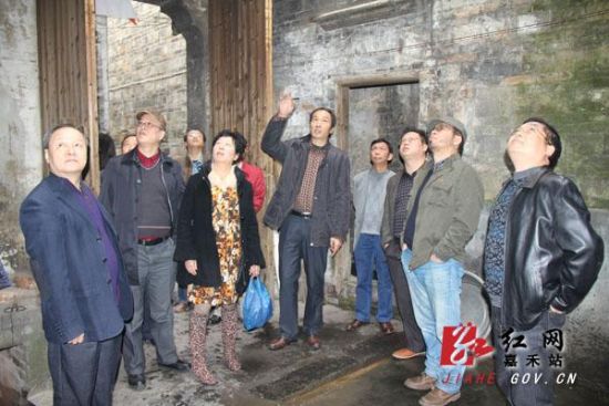 �й���Э����ɷ�п����κ��˴���Ӳ��Ӳ����