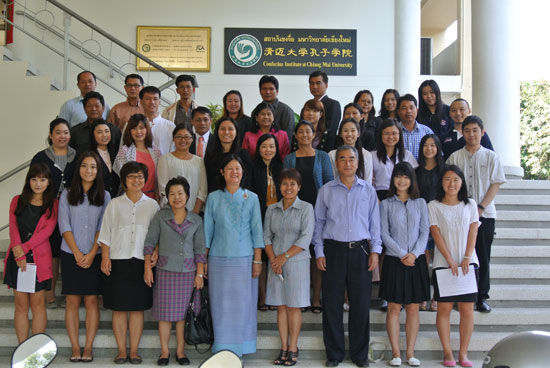 泰国清迈大学孔子学院举办2012年度汉语教材