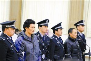 四川阿坝僧人教唆8人自焚案宣判 一嫌犯获死缓