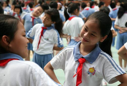 深圳小学生课间跳国学课间操