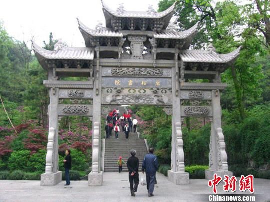 杭州旅游部门发布经典登山路线指南