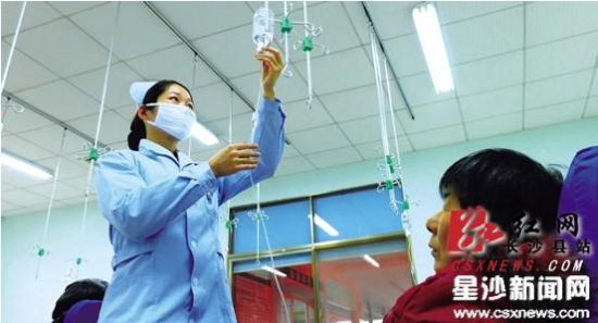 <em>打屁股</em>针VS打吊针你更接受哪种?_新浪新闻