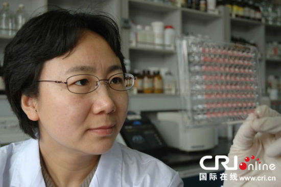 中国女科学家陈化兰当选2013年度十大科学人物