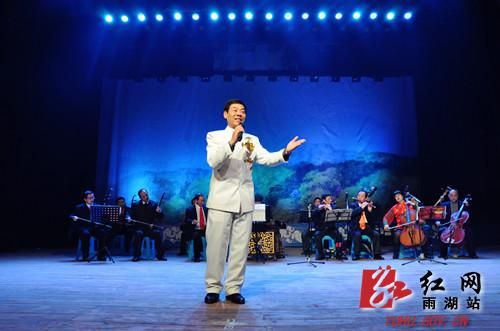 湘潭雨湖区春节文化惠民活动 民间剧团演出专