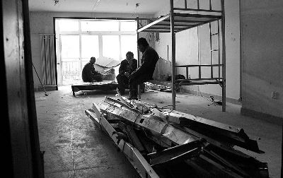 群租怕被查 中介卷钱跑路 事发海淀区宏嘉丽园