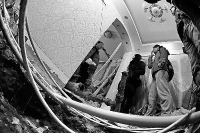 改造厕所 竟现管道错位 事发回龙观龙跃苑二区