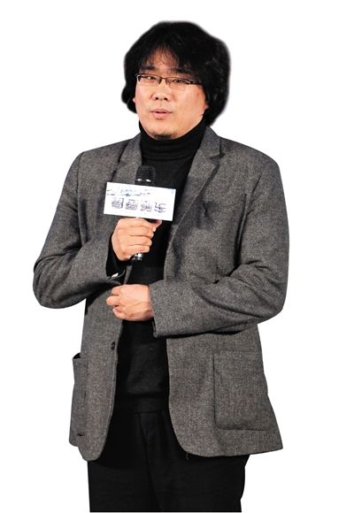 奉俊昊搭乘《雪国列车》末世逃生_新浪新闻