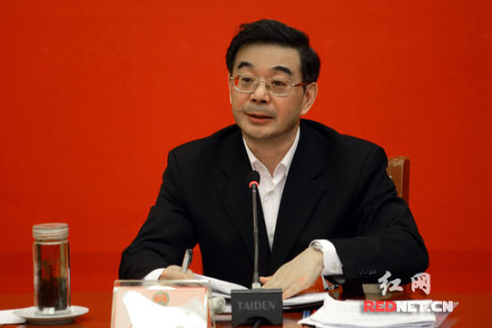 湖南代表团举行第六次全体会议 审议两院工作