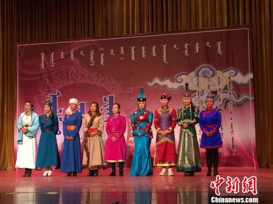 女诗人蒙古语诗歌大赛在内蒙古落幕