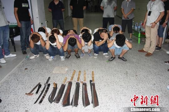 广东惠州仲恺警方开展便衣伏击行动 抓嫌犯101人_新浪新闻