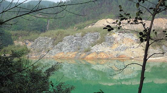 电子洋垃圾侵蚀广州后花园_新浪新闻
