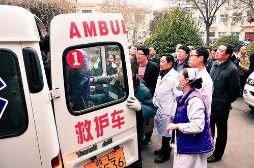 翼城两名重伤交警被送往山西大医院