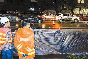 昨日暴雨袭城 海面惊现水龙卷